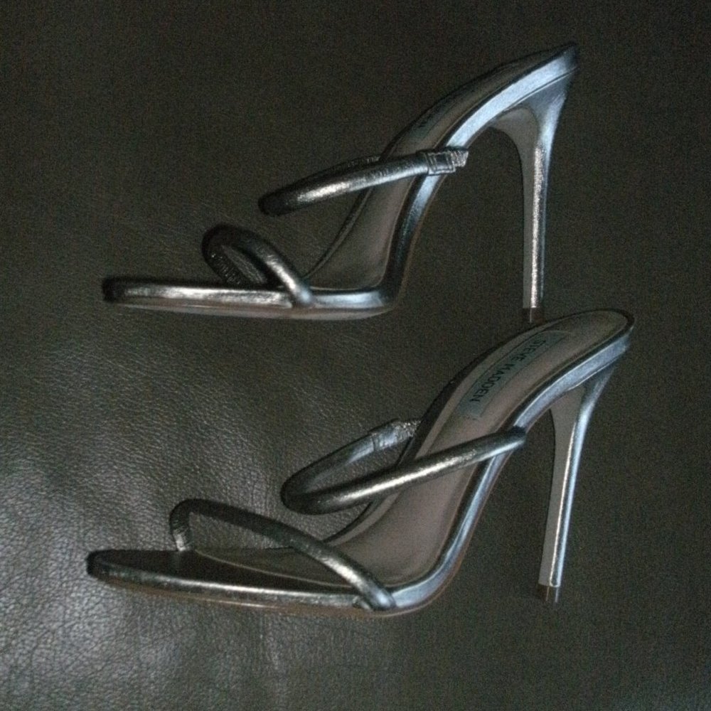 Steve Madden Metallic Strappy Open Toe High Heel Shoes sz 7.5